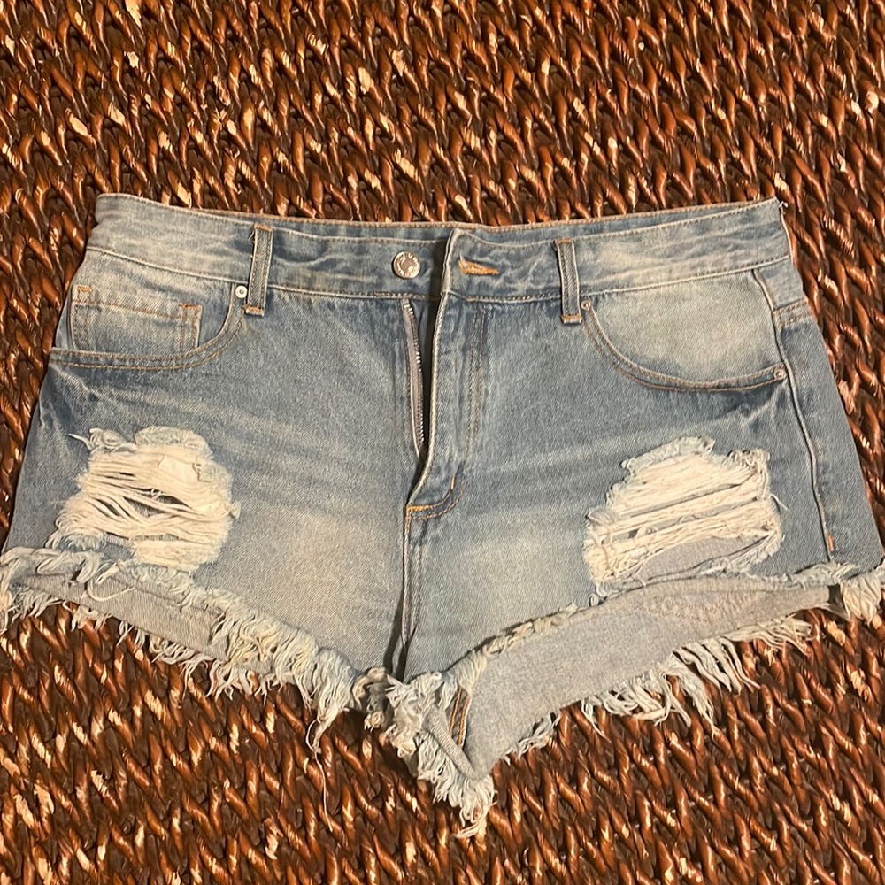 Short shorts